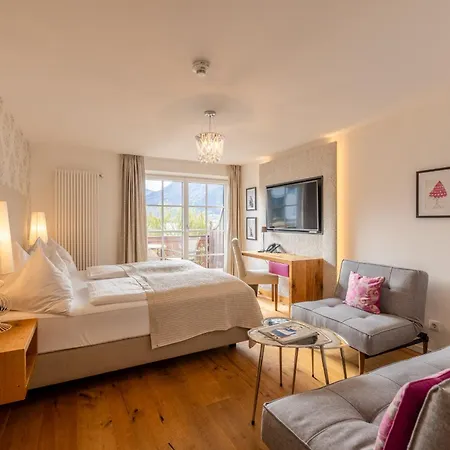 Hotel Seevilla Wolfgangsee 4*